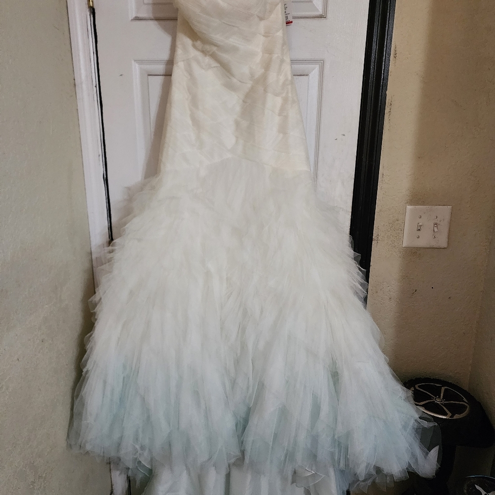 David's Bridal Wedding Dress (W309)